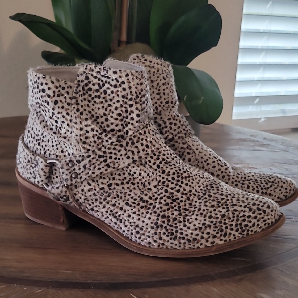 Guess Leopard Furry Booties 9